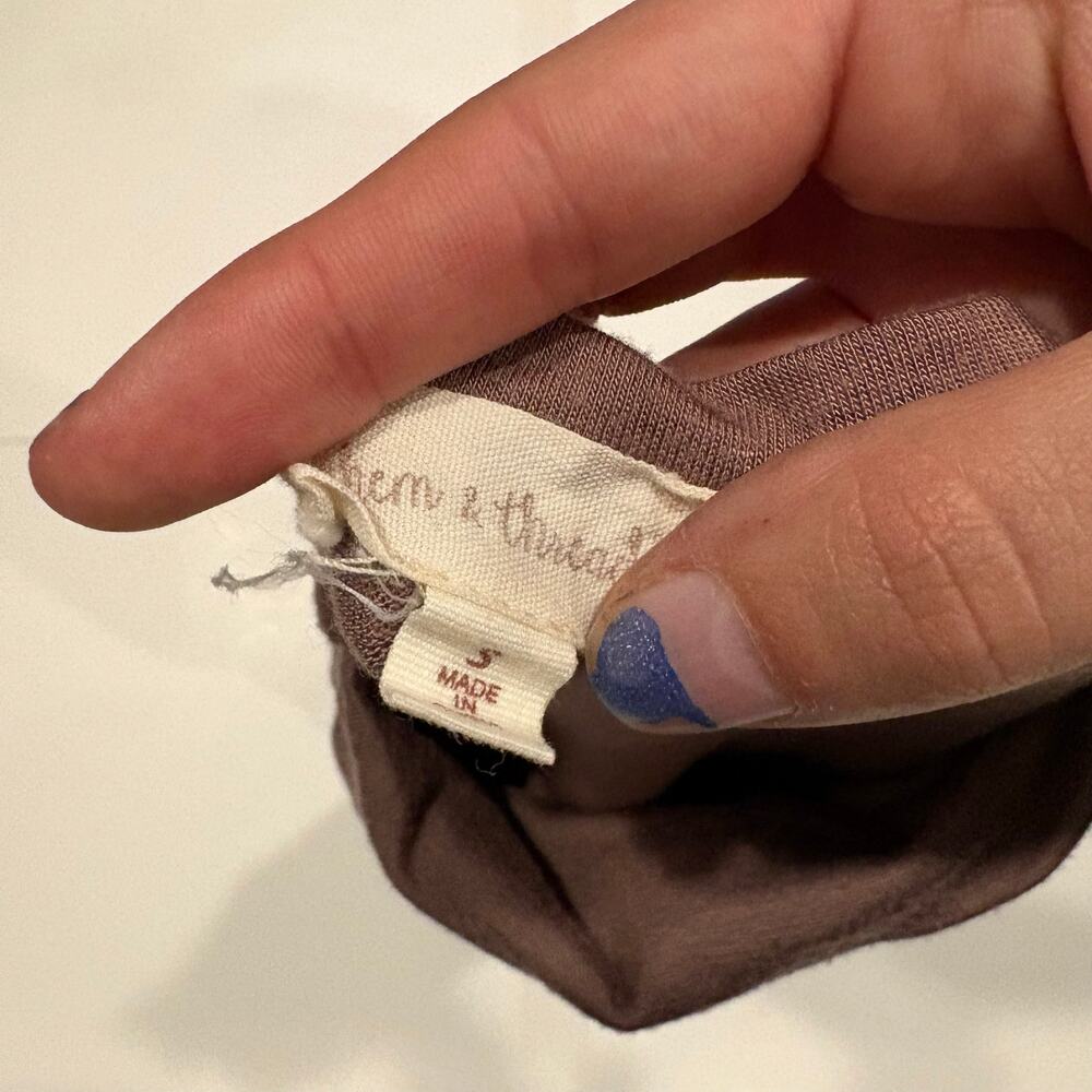 Hem & Thread Top - Picture 2 of 4